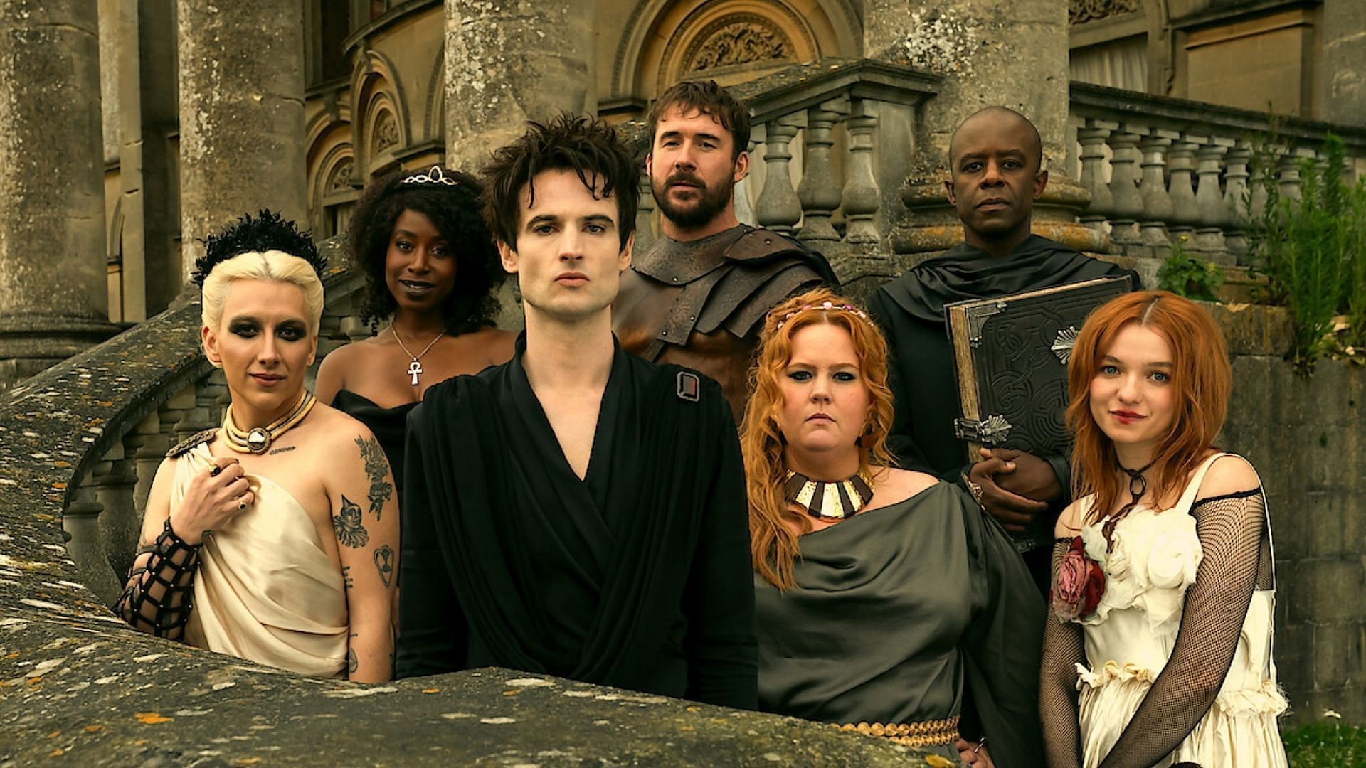 The Endless siblings (Image via Netflix)